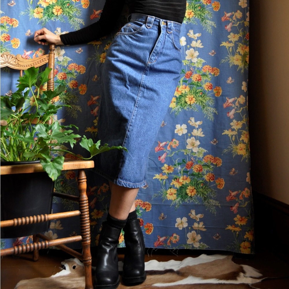 Vintage denim pencil skirt